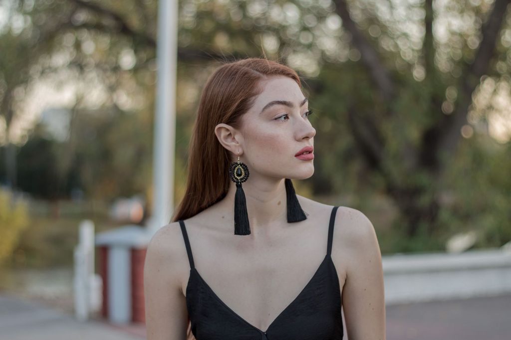Which Earrings Should You Wear? Find the Most Flattering Style for Your&nbsp;Face
